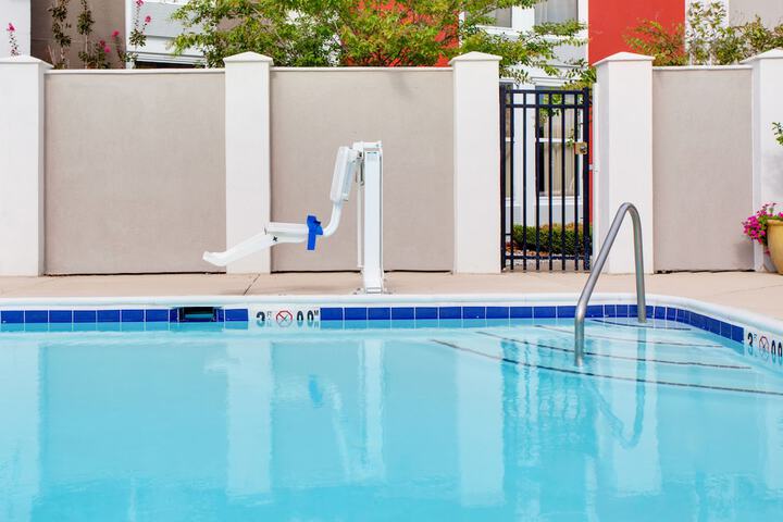 Pool 6 of 40