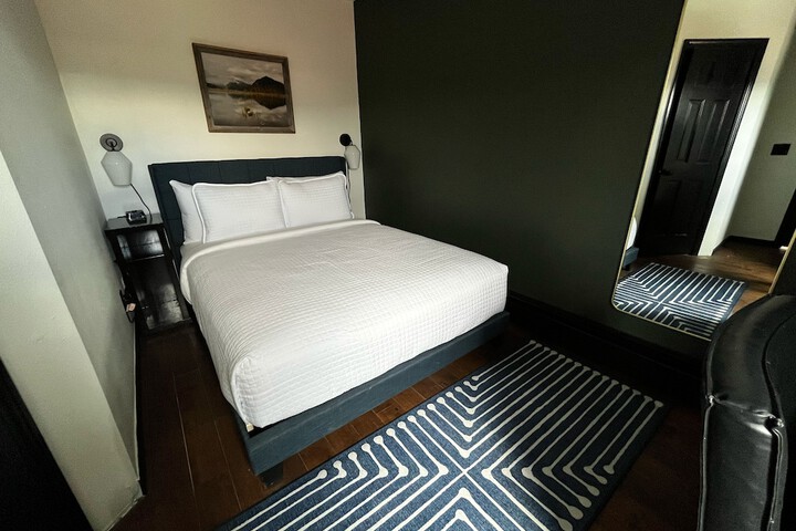 Room 56 of 83