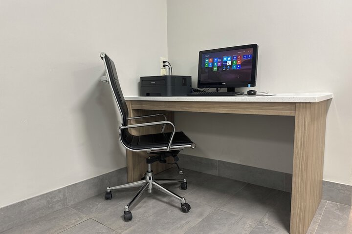 Business Center 25 of 25