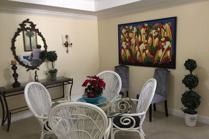 Room 6 of 20