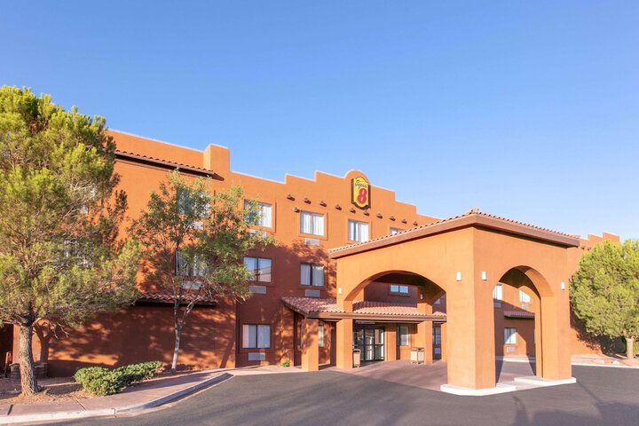 Hotel 4 of 31