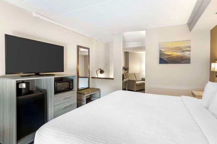 Best Western Plus Beckley Inn