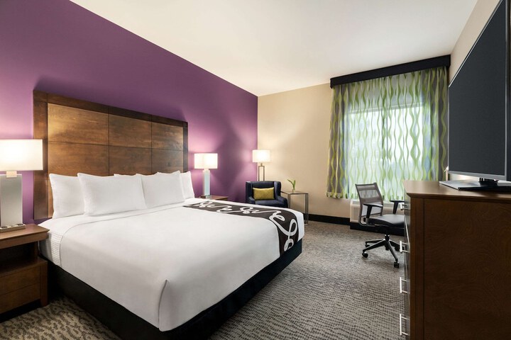 Room 13 of 25