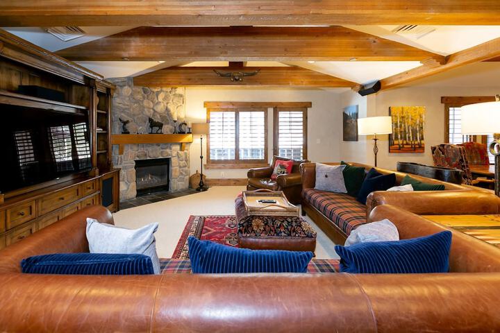 The Chateaux Deer Valley