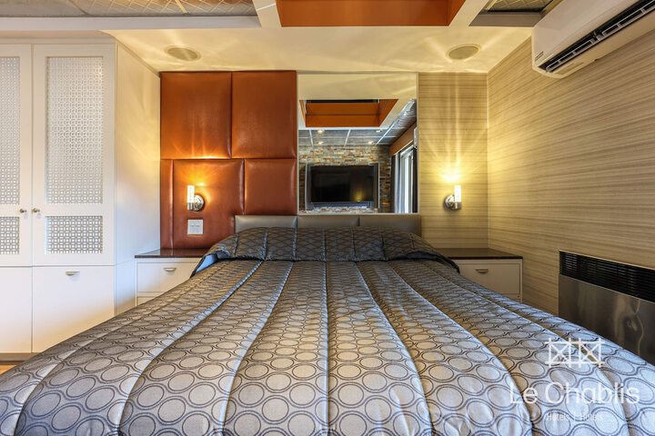 Room 19 of 48