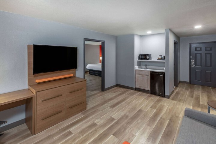 La Quinta Inn & Suites by Wyndham New Braunfels