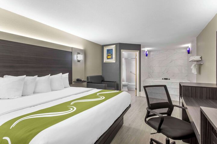 Room 21 of 30