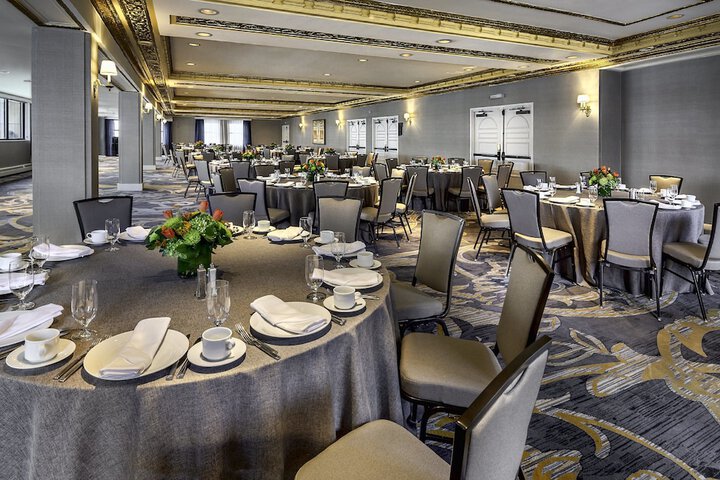 InterContinental Chicago Magnificent Mile by IHG