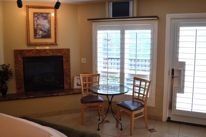 Room 7 of 19