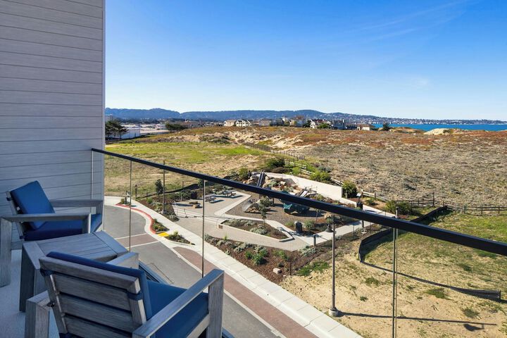 Courtyard by Marriott Sand City Monterey