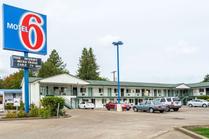 Motel 6 Albany OR