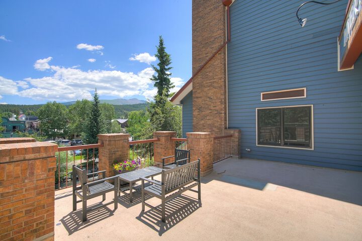 Terrace/Patio 29 of 33