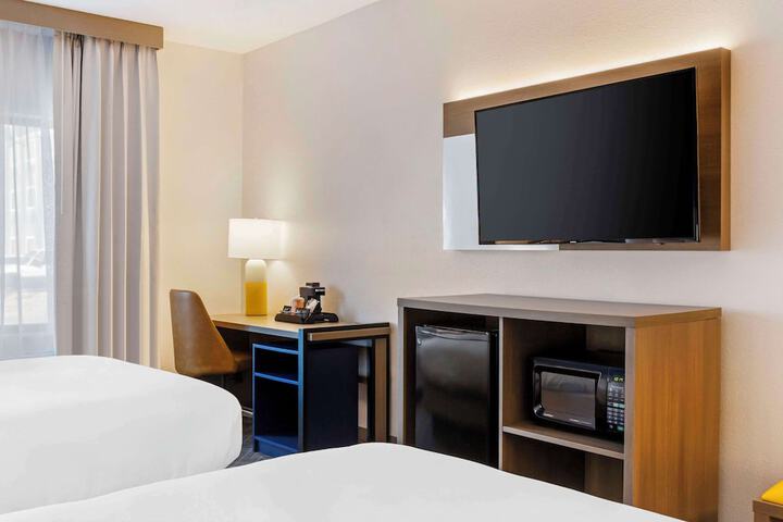 Comfort Inn & Suites Rapid City near Mt. Rushmore