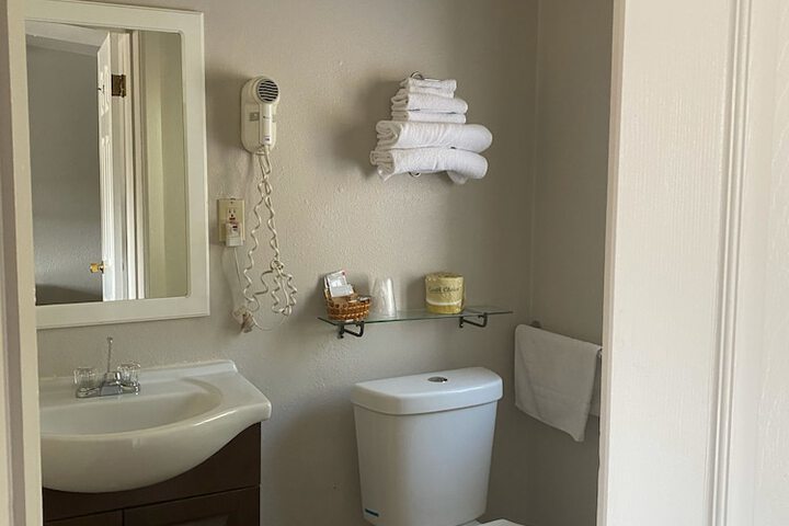 Room 44 of 76