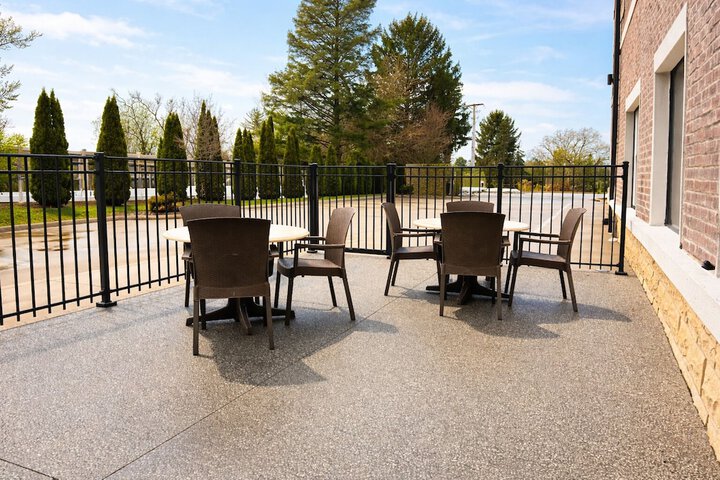 Comfort Suites Wooster near University Campus