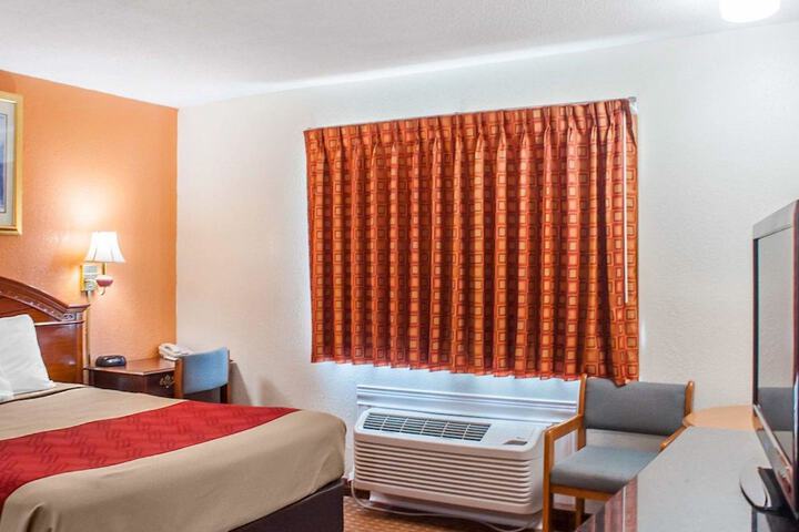 Room 17 of 23