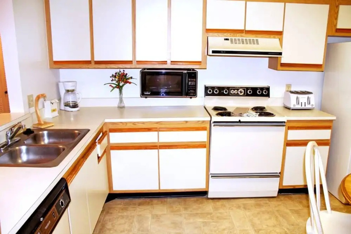 Clubview Holiday Condo