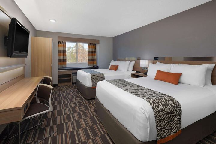 Room 4 of 20