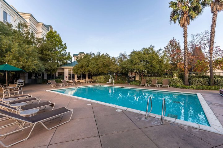 Pool 4 of 47