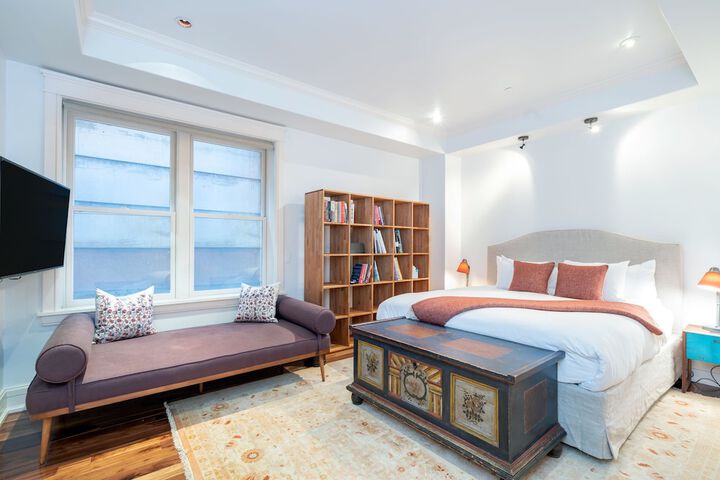 Element 52 Auberge Collection