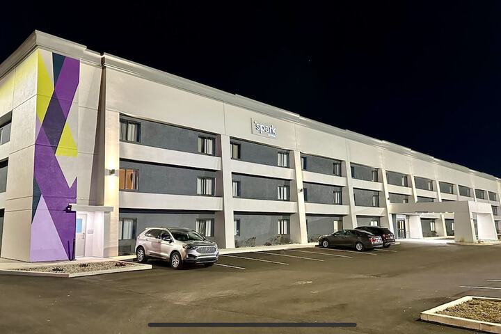 Hotel 4 of 58