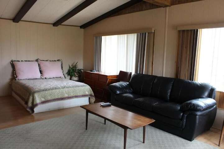 Room 35 of 60