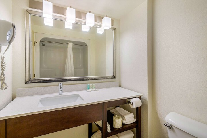 Quality Inn & Suites Olde Town