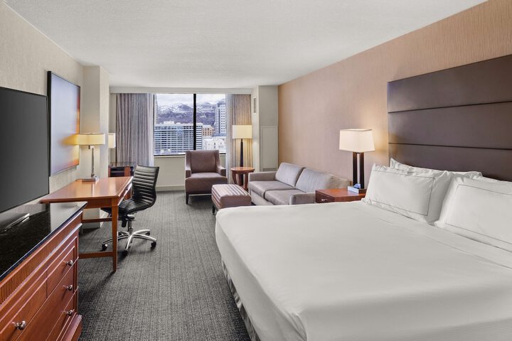 Room 30 of 137