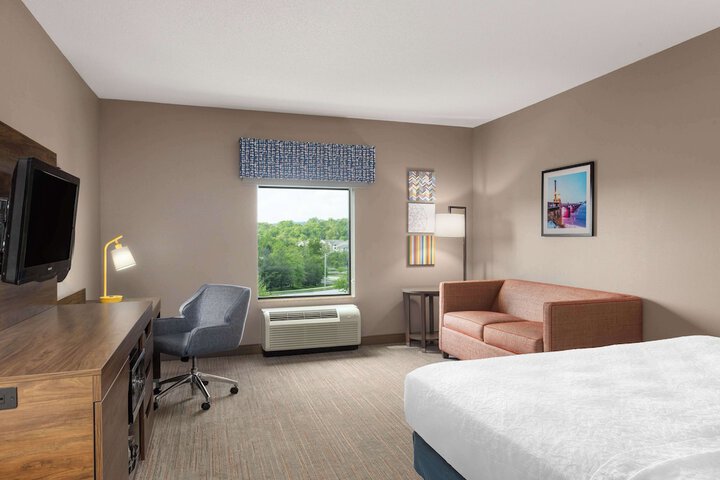 Room 7 of 39
