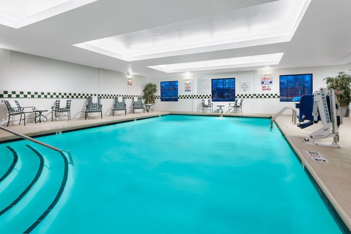 Pool 10 of 41