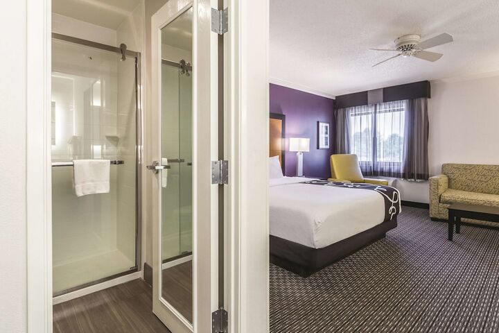 Room 19 of 42