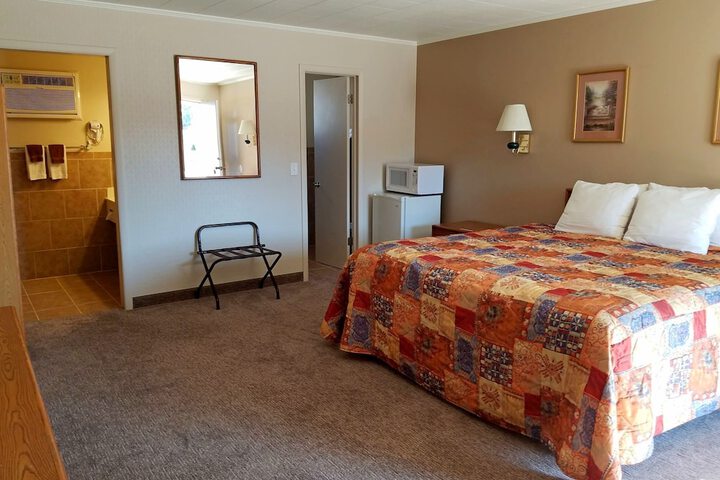 Aquarius Inn