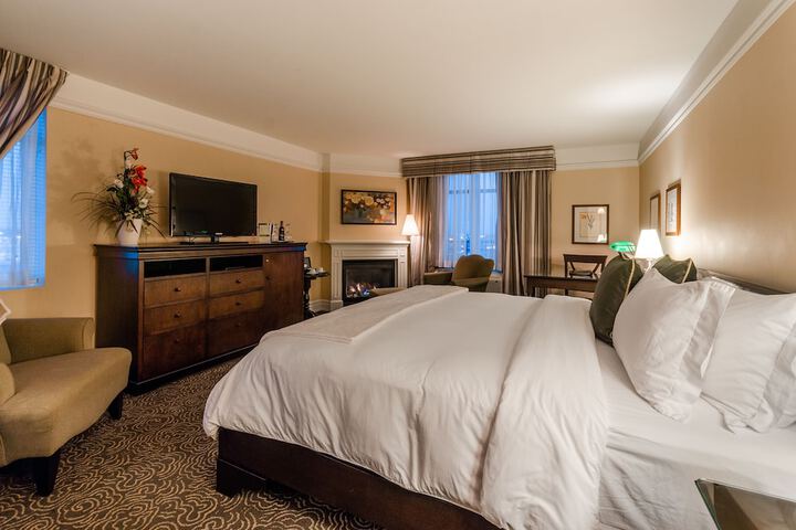 Le St-Martin Hotel & Suites Laval