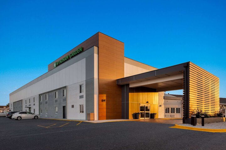 Wyndham Garden Ankeny / Des Moines