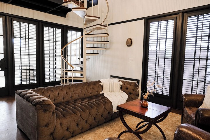 The Winchester Lodge