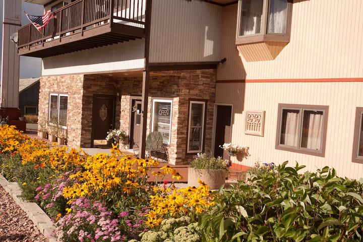 Valley Hi Motel - Near Winter Park Visitor Center