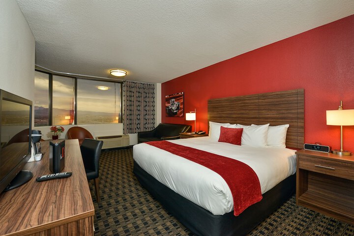 Room 8 of 41