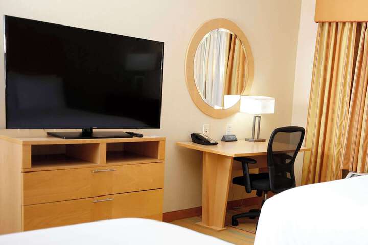 Room 14 of 27