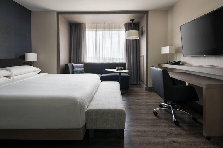 Room 32 of 89