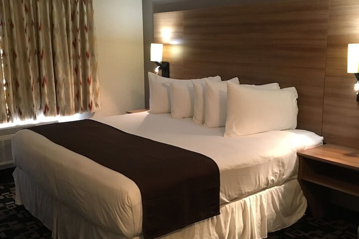 Room 35 of 80