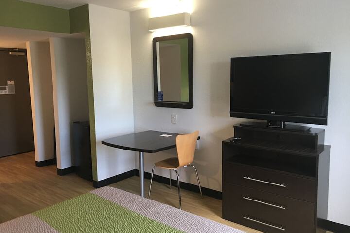 Room 27 of 53