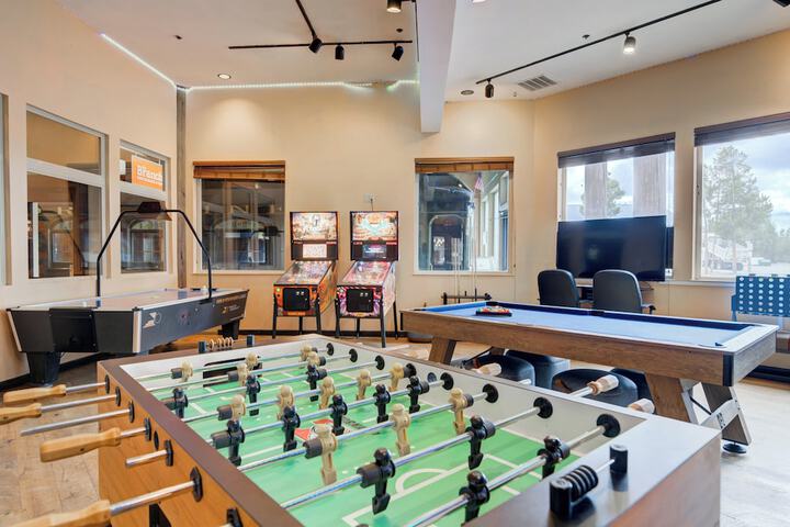 Holiday Inn West Yellowstone by IHG.