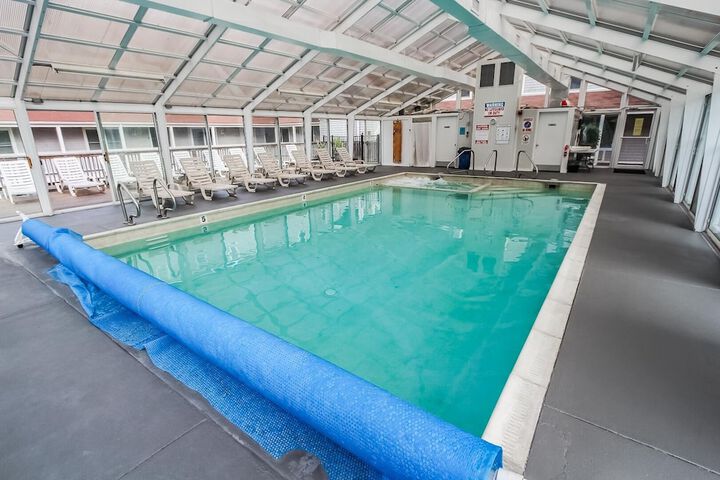 Oceancliff Resort I & II