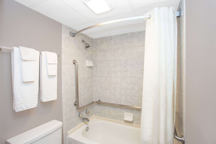 Room 15 of 17
