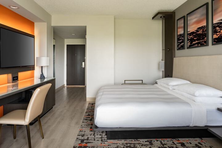 Room 32 of 50