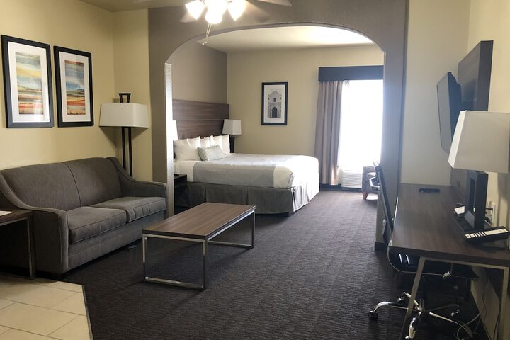 Room 17 of 28