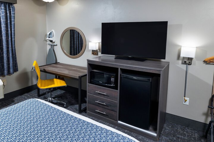 Room 15 of 38