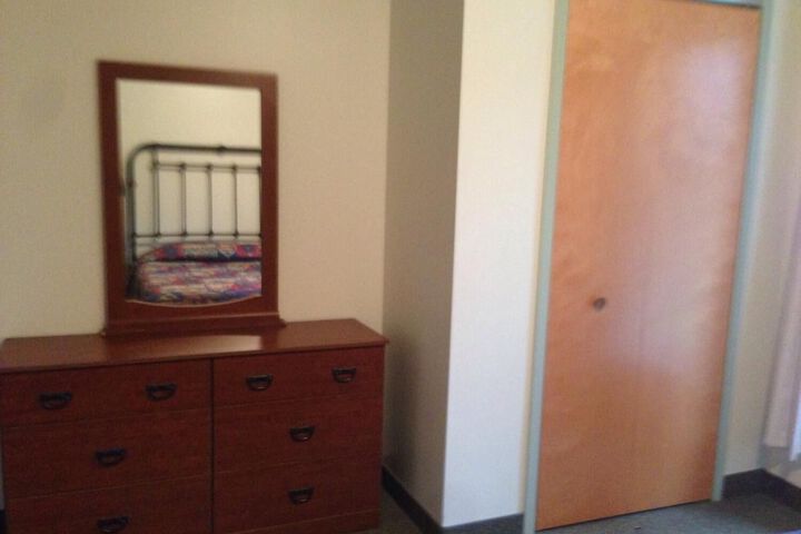 Room 26 of 38