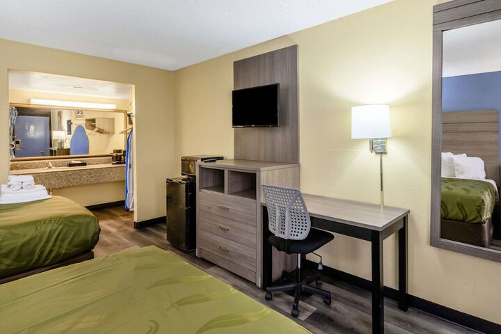Room 20 of 33