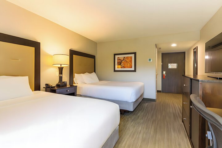 Branson Hillside Hotel